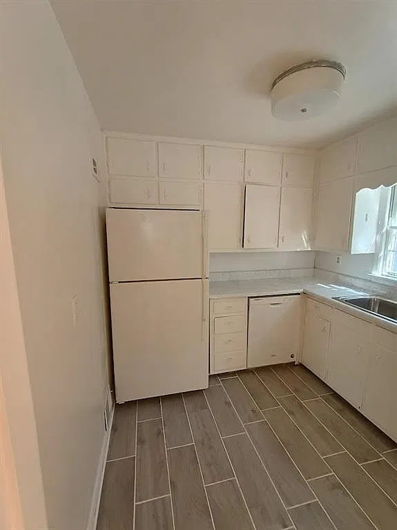 2 bed, 1.5 bath, 1092 sqft, $1,800 — Photo 2