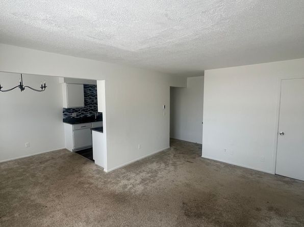 44 E Willow St #04b2d7a27