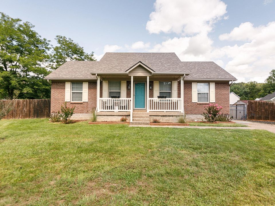 1st image of 122 Pine Glen Cir