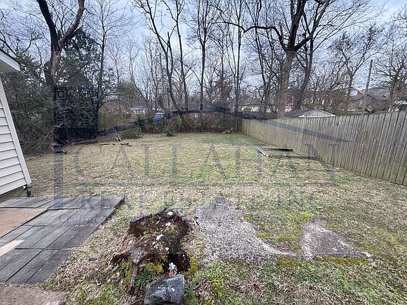 5th image of 206 1/2 E G Ave