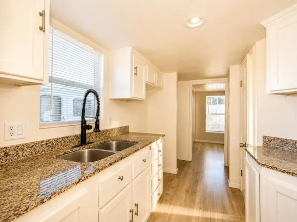 3330 Auburn Blvd #11, Sacramento, CA 95821