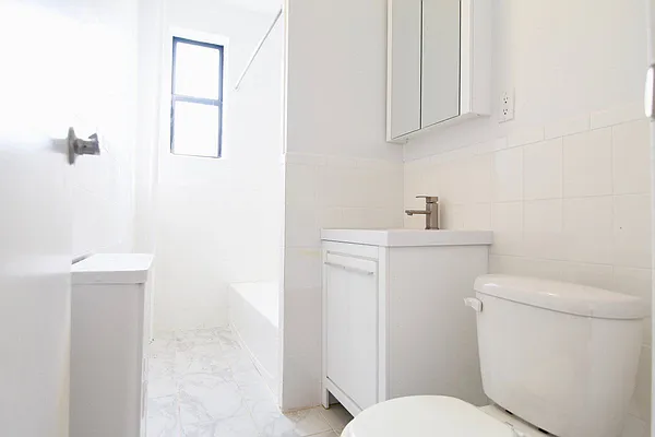 Rented by Bohemia Realty Group | media 6