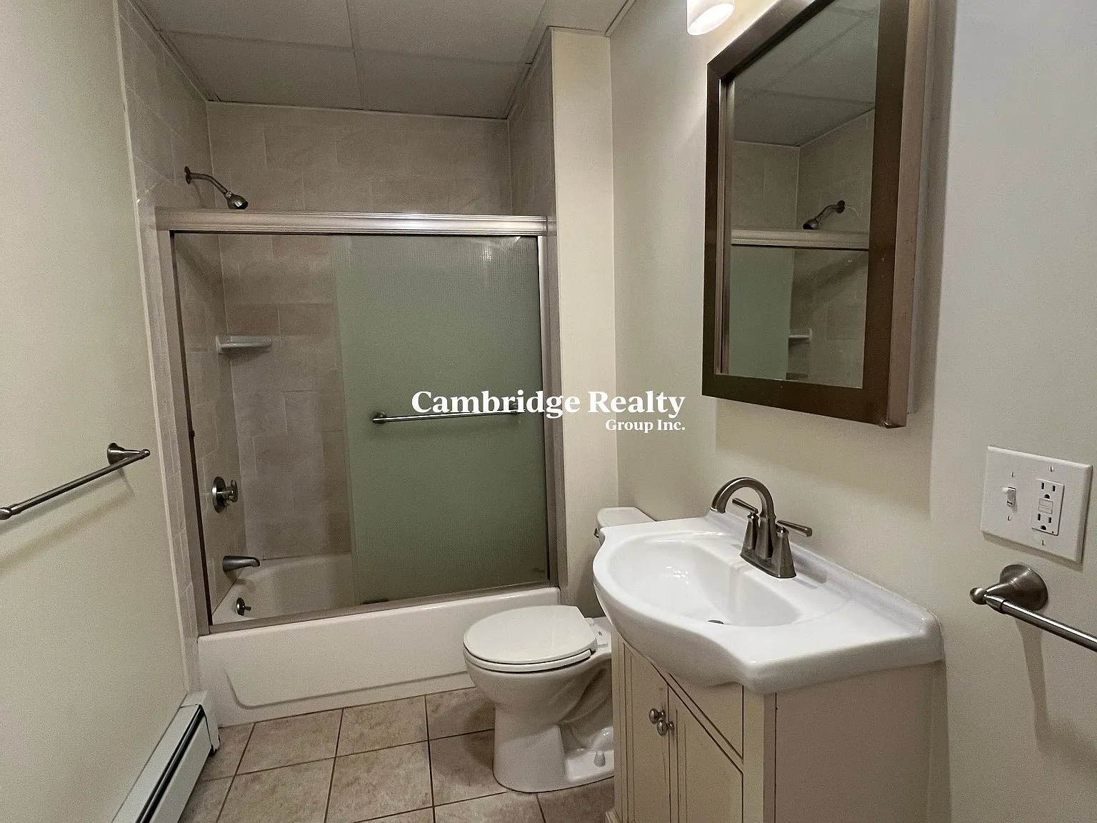 69 Newton St — Photo 4
