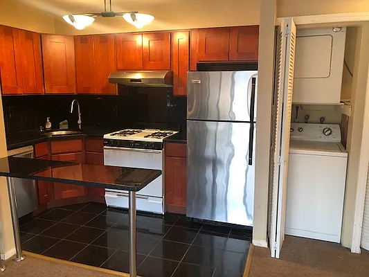 Rented by 18 REALTY | media 40