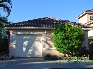 7925 NW 196th Ter, Hialeah, FL 33015