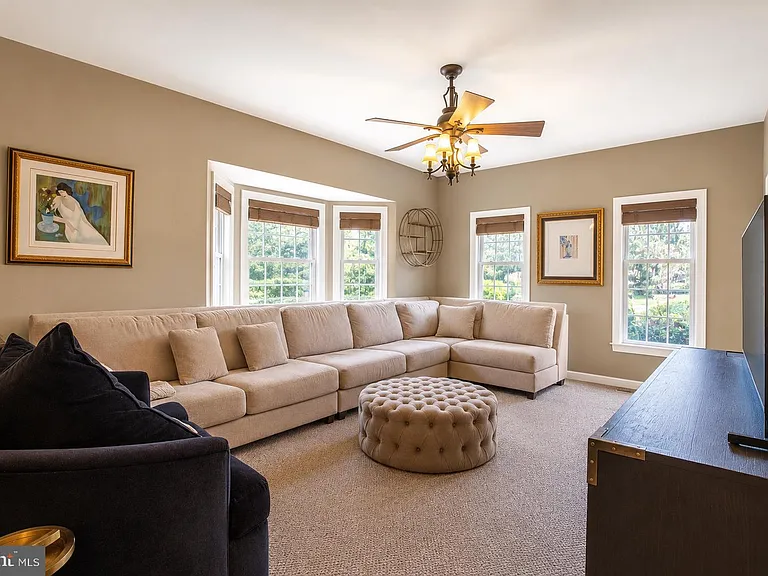 13624 Creek View Dr — Photo 3