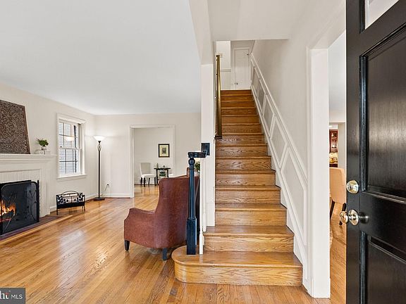 5th image of 6019 Woodacres Dr