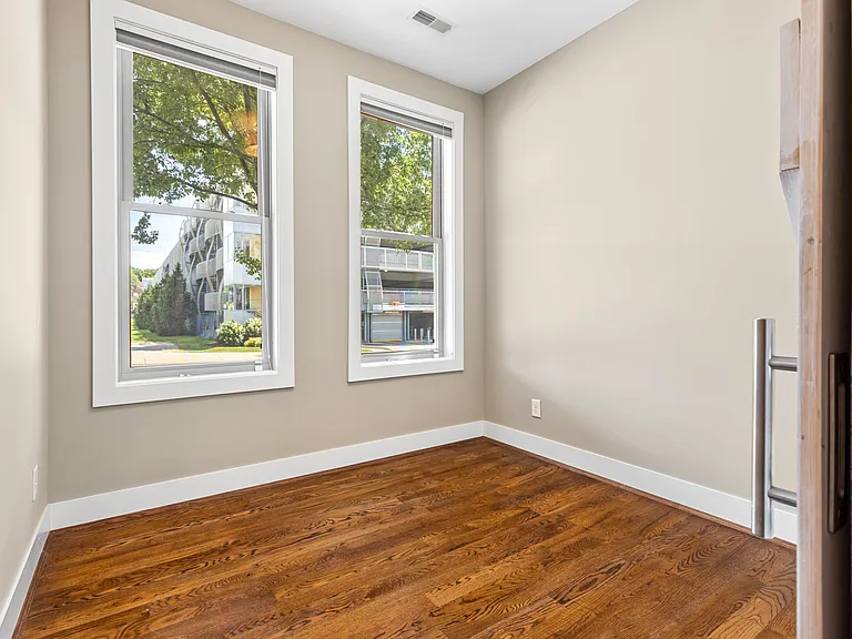 434 Northern Ave — Photo 4