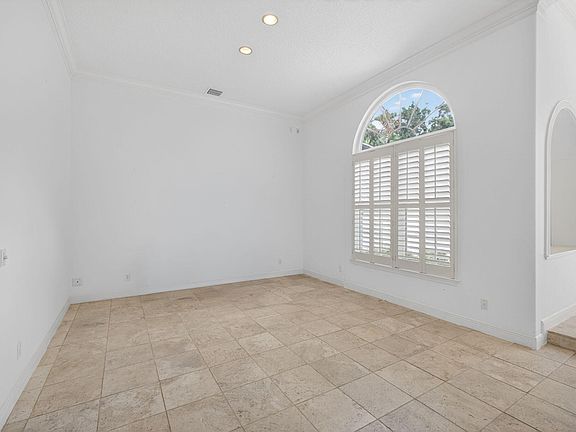 5th image of 18288 SE Heritage Drive