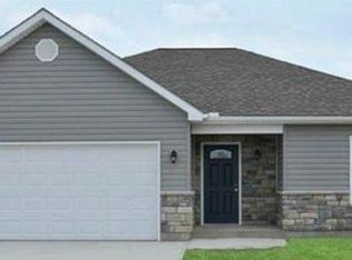 108 Hill Cir, Englewood, OH 45322