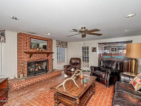 4th image of 4741 Crescent Dr
