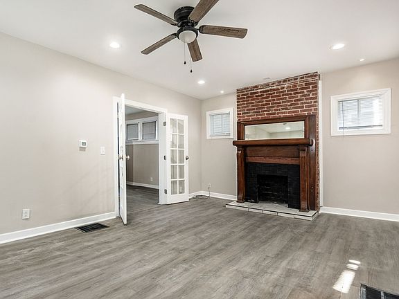4th image of 1656 Greenway Ave