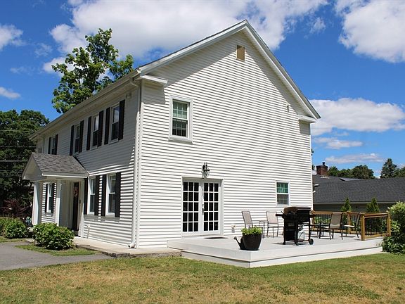 3rd image of 307 Main St