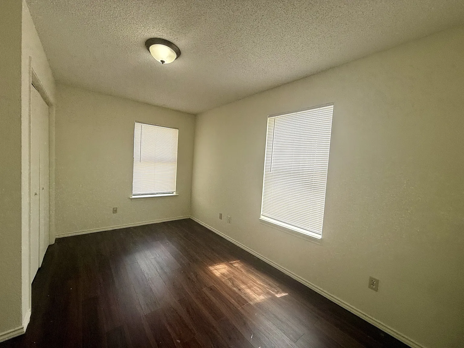 2057 West Walnut Street - A — Photo 3