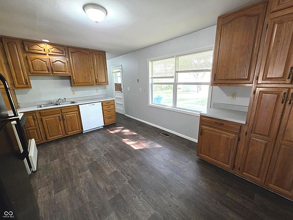 4th image of 2835 N Boehning St