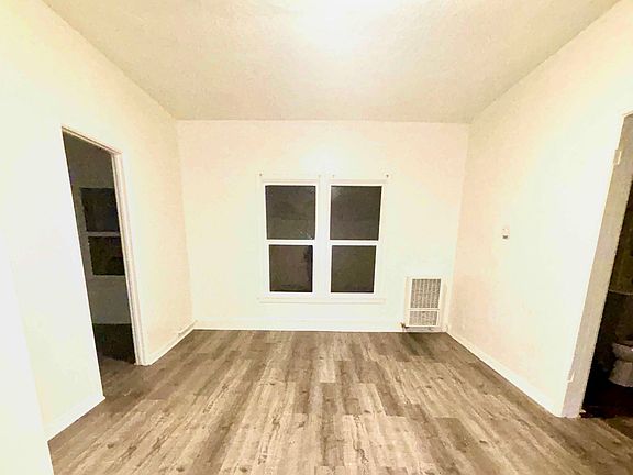 5th image of 138 S Westmoreland Ave APT 209