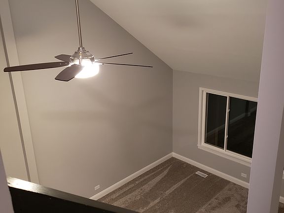 3rd image of 495 Canterbury Trl