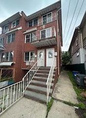 1st image of 915 College Pl