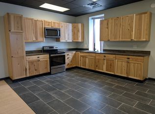 130 W 4th St #126, Carthage, MO 64836