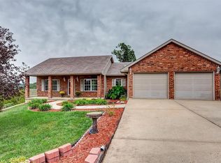 153 Saw Mill Rd, Saint Robert, MO 65584