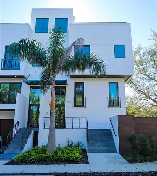 2814 W Barcelona St — Photo 1