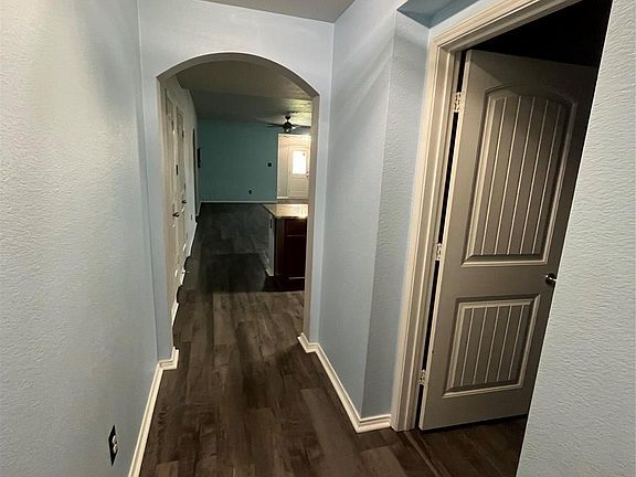 3rd image of 206 Park Ave