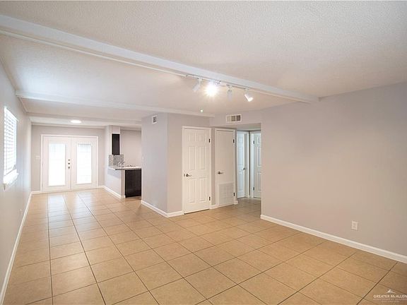 2nd image of 1104 W Fern Ave APT C