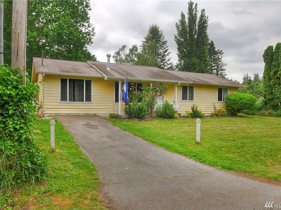1st image of 27228 Meadow Cir NE