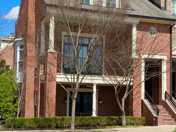 14501 Signature Point Dr, Louisville, KY 40299