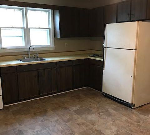 Large eat-in kitchenKitchen