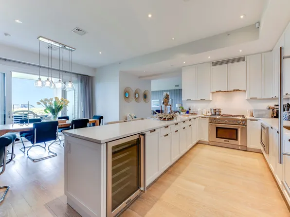 21 W Water St APT 1F, Sag Harbor, NY 11963