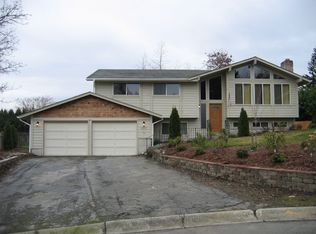 10711 NE 200th Pl, Bothell, WA 98011