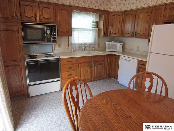 5th image of 7306 Sun Valley Dr