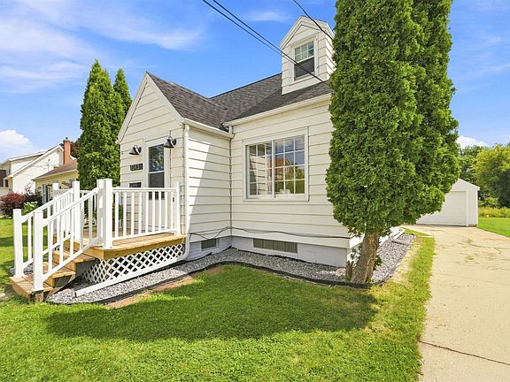 2nd image of 1343 W Prospect Ave