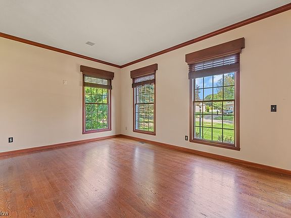 4th image of 7204 Charring Court Cir NW