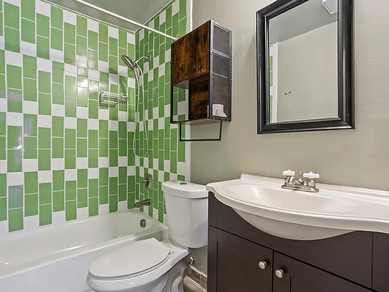 602 Dylan Ct — Photo 12