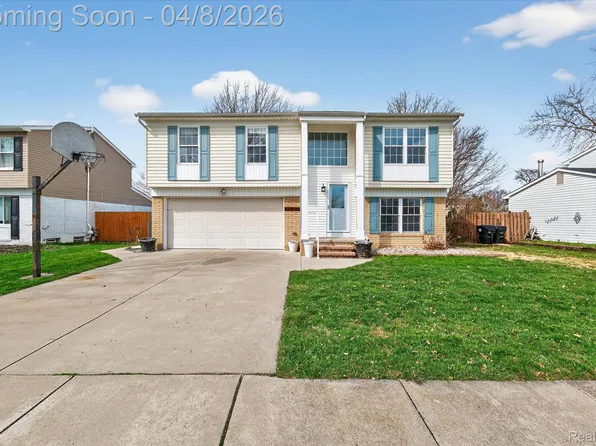 22184 Derby Rd, Woodhaven, MI 48183