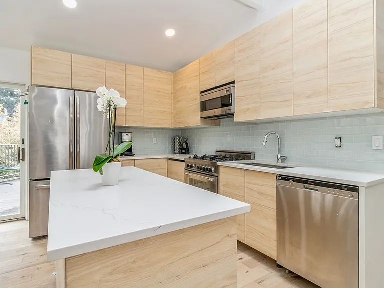 45 Fairlawn Dr — Photo 11
