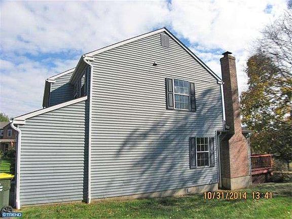 3rd image of 1610 Donna Ln