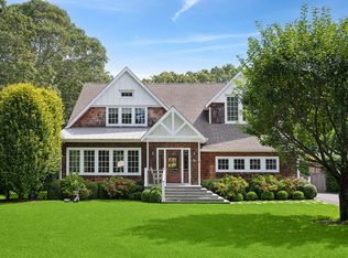 15 Squires Path, East Hampton, NY 11937