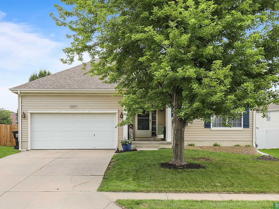 1st image of 2107 Petersen Dr