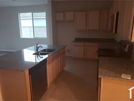 2029 E Kansas Dr — Photo 10