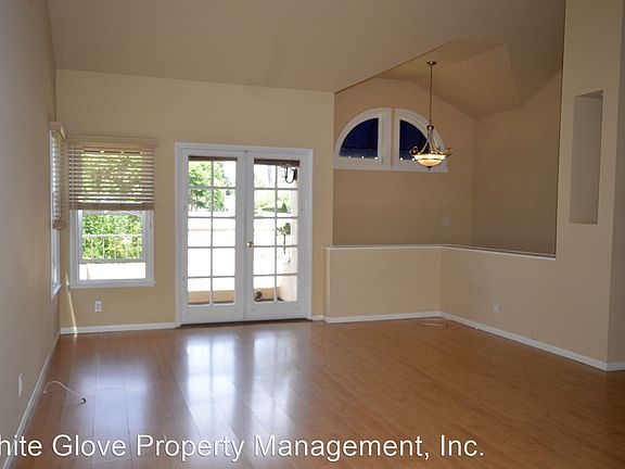 3rd image of 230 N Yale Ave