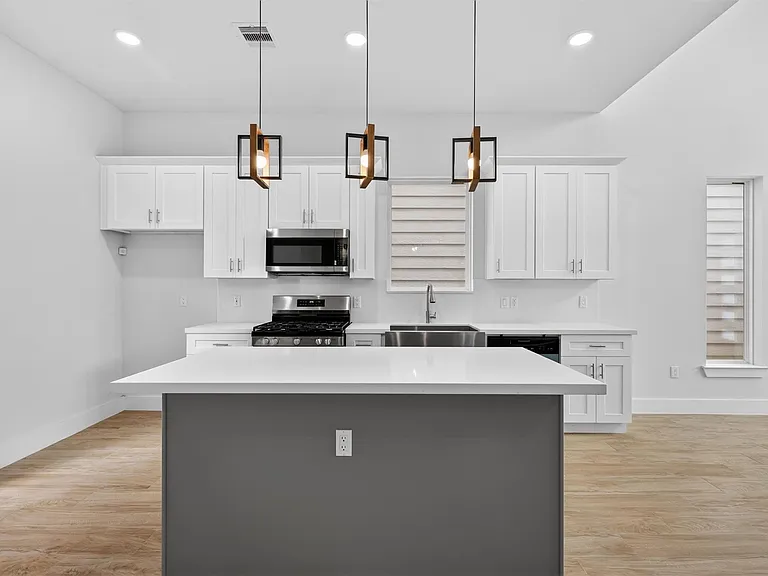 1067 Ferguson Way — Photo 13