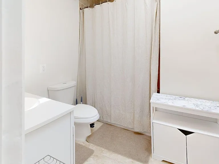 520 Jefferson St NW — Photo 28