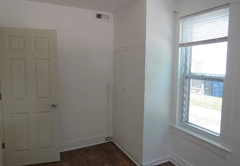 203 S Maple St — Photo 17