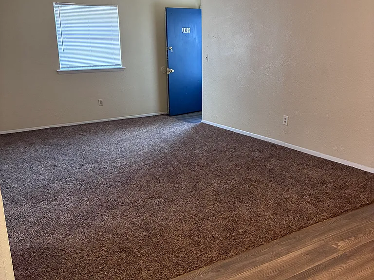 3300 SW 28th St #109 — Photo 1