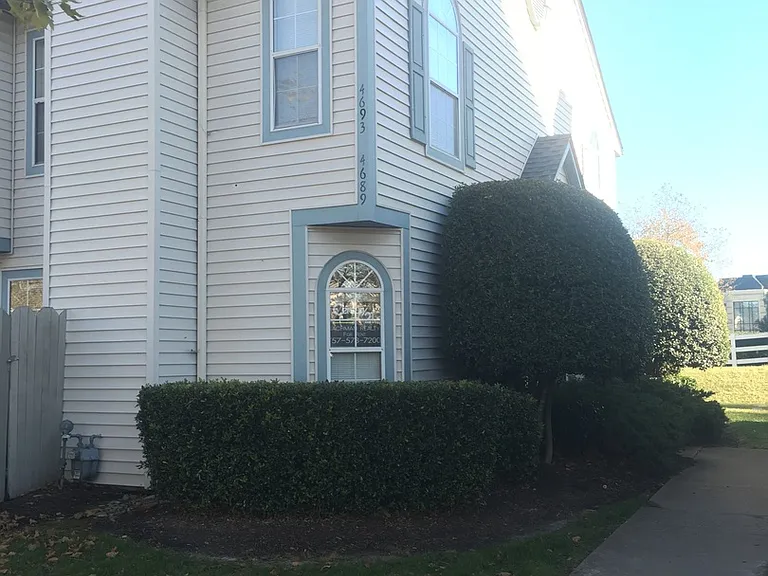 4689 Shallowford Cir — Photo 1