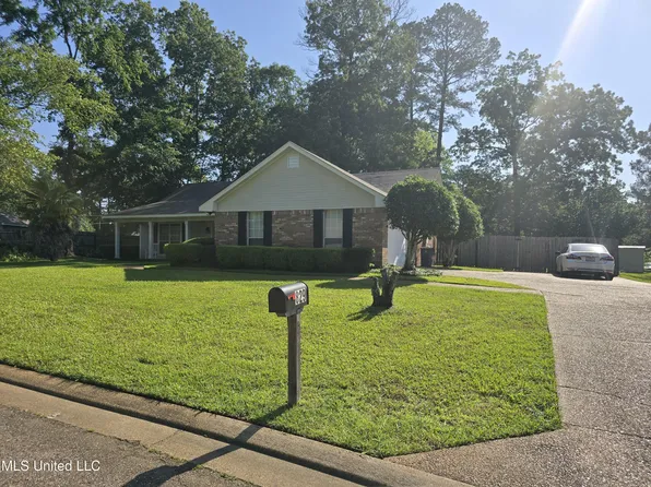 829 Eagles Nest Dr, Jackson, MS 39272