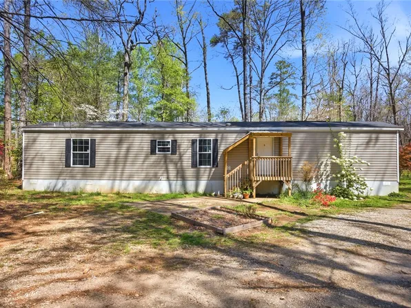 289 Bauknight Rd, Mountain Rest, SC 29664